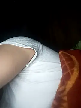 Snapshot of CoMay003 chatting on 11.06.25 CoMay003 online show from 11.06.25