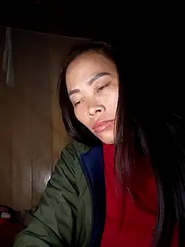 Snapshot of CoMay003 chatting on 11.24.25 CoMay003 online show from 11.24.25