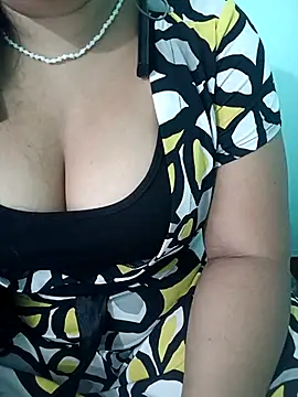 Snapshot of Anjali-bhabhi chatting on 10.03.25 Anjali-bhabhi online show from 10.03.25