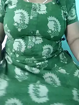 Snapshot of Anjali-bhabhi chatting on 10.08.25 Anjali-bhabhi online show from 10.08.25