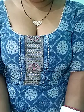 Snapshot of Anjali-bhabhi chatting on 10.26.25 Anjali-bhabhi online show from 10.26.25