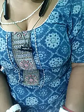 Snapshot of Anjali-bhabhi chatting on 10.30.25 Anjali-bhabhi online show from 10.30.25