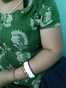 Snapshot of Anjali-bhabhi chatting on 11.02.25 Anjali-bhabhi online show from 11.02.25