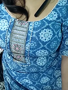 Snapshot of Anjali-bhabhi chatting on 11.04.25 Anjali-bhabhi online show from 11.04.25