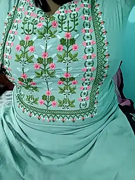 Snapshot of Anjali-bhabhi chatting on 11.05.25 Anjali-bhabhi online show from 11.05.25