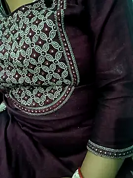 Snapshot of Anjali-bhabhi chatting on 11.06.25 Anjali-bhabhi online show from 11.06.25