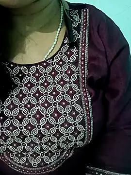 Snapshot of Anjali-bhabhi chatting on 11.07.25 Anjali-bhabhi online show from 11.07.25