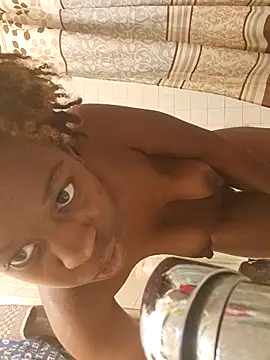 Snapshot of _she_was_a_fairy chatting on 10.24.25  she was a fairy online show from 10.24.25