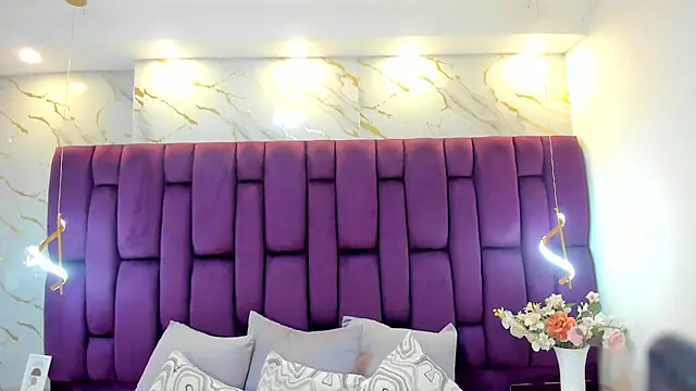 cloe spencerr online show from 11.07.25