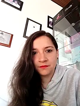 Agatha bellucci  online show from 11.05.25