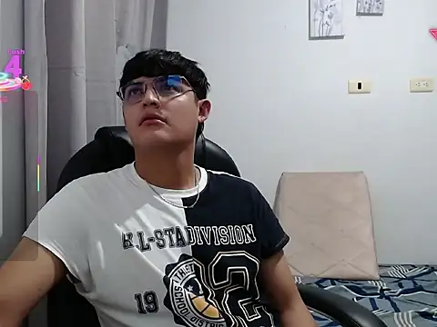 yesitwink  online show from 03.16.26