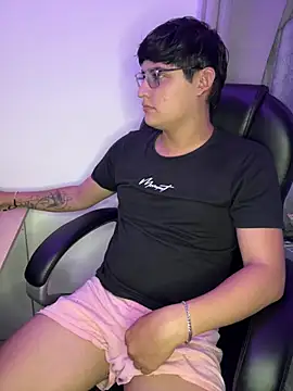 yesitwink  online show from 04.11.26