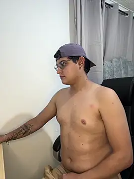 yesitwink  online show from 04.14.26