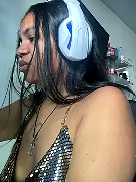 Snapshot of AfricaMart chatting on 10.30.25 AfricaMart online show from 10.30.25