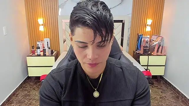 KAROLLJONES1 online show from 10.02.25