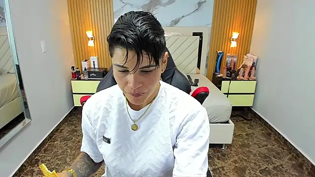 KAROLLJONES1 online show from 10.07.25