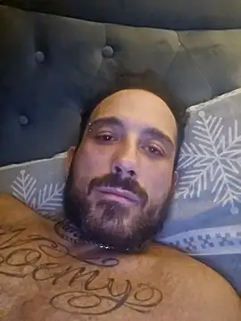 Snapshot of passioneeterna chatting on 10.01.25 passioneeterna online show from 10.01.25