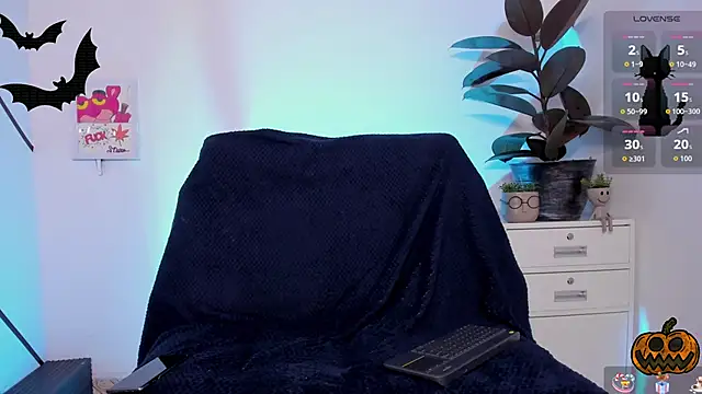 Room 69x online show from 10.24.25