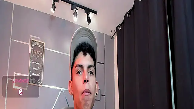 Room 69x online show from 11.22.25