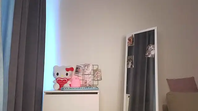 Snapshot of roxydolll chatting on 06.22.26 roxydolll online show from 06.22.26