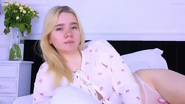 ANNABELLE LU online show from 10.10.25