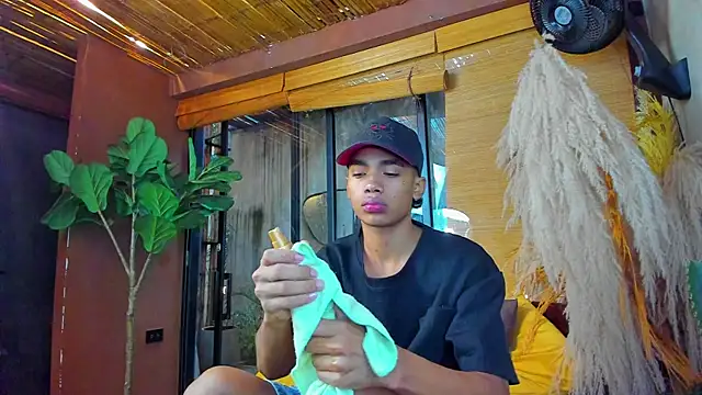 AlanCutee online show from 11.30.25