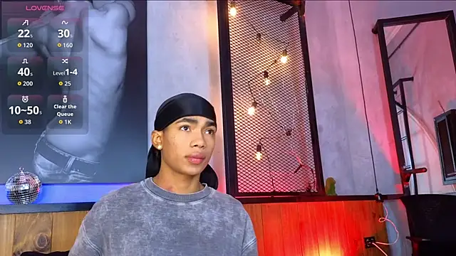 Snapshot of AlanCutee chatting on 02.21.26 AlanCutee online show from 02.21.26
