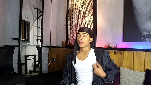 Snapshot of AlanCutee chatting on 02.22.26 AlanCutee online show from 02.22.26