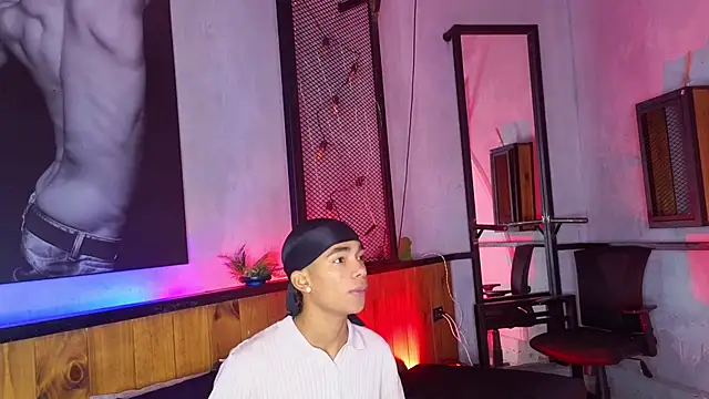 Snapshot of AlanCutee chatting on 02.26.26 AlanCutee online show from 02.26.26