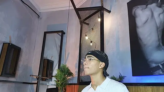 Snapshot of AlanCutee chatting on 03.05.26 AlanCutee online show from 03.05.26