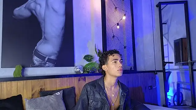 Snapshot of AlanCutee chatting on 03.28.26 AlanCutee online show from 03.28.26