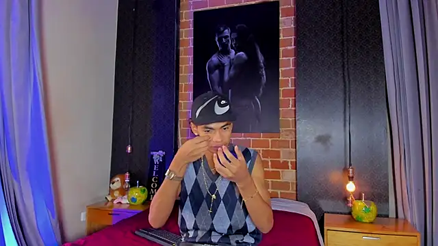Snapshot of AlanCutee chatting on 04.19.26 AlanCutee online show from 04.19.26