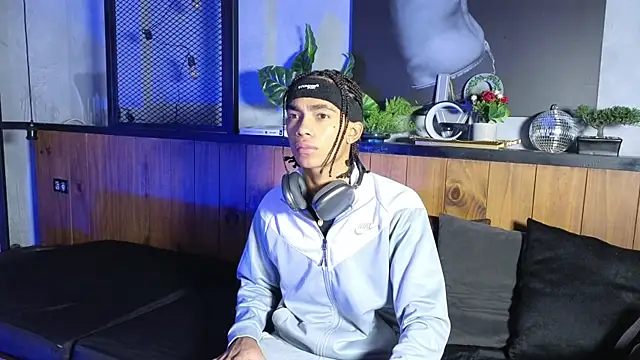 Snapshot of AlanCutee chatting on 05.03.26 AlanCutee online show from 05.03.26