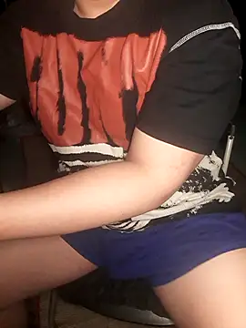 Snapshot of MinhTuan2002 chatting on 10.26.25 MinhTuan2002 online show from 10.26.25