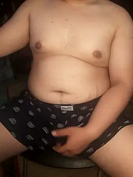 Snapshot of MinhTuan2002 chatting on 11.01.25 MinhTuan2002 online show from 11.01.25