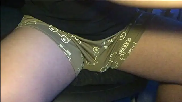 Snapshot of MinhTuan2002 chatting on 11.23.25 MinhTuan2002 online show from 11.23.25