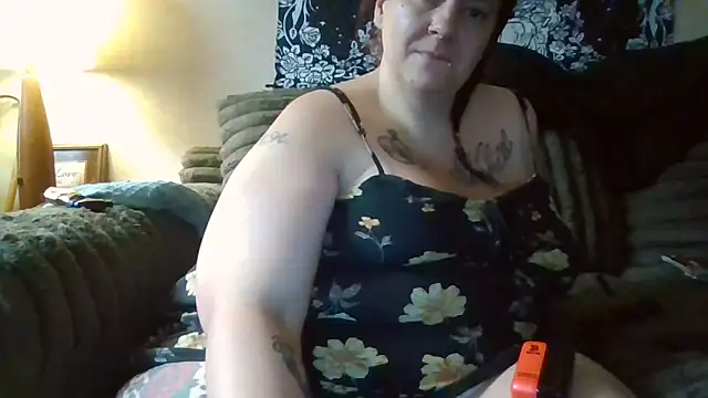 Snapshot of ThickkkMama420 chatting on 05.17.26 ThickkkMama420 online show from 05.17.26
