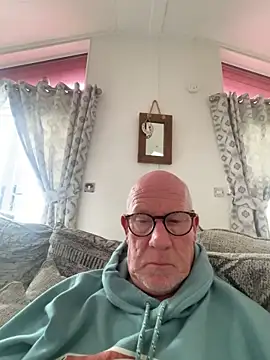 philefc online show from 10.17.25