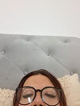 Anayssa  online show from 09.14.25