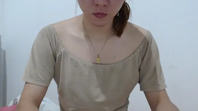 Dolly Peach  online show from 02.20.26