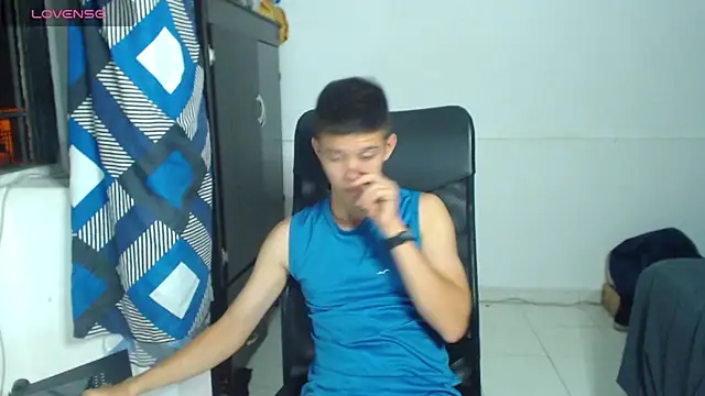 JhoanVelezModel online show from 10.04.25