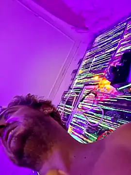 Snapshot of 3615-ULLA chatting on 10.28.25 3615-ULLA online show from 10.28.25