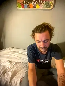 Snapshot of 3615-ULLA chatting on 11.05.25 3615-ULLA online show from 11.05.25