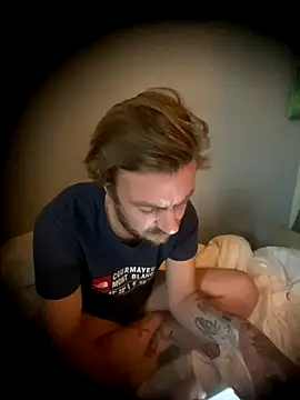 Snapshot of 3615-ULLA chatting on 11.05.25 3615-ULLA online show from 11.05.25