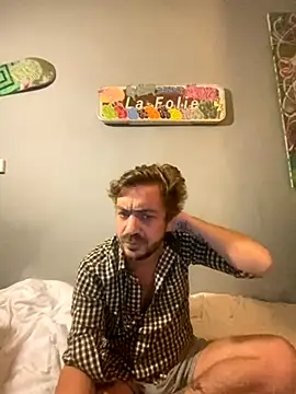 Snapshot of 3615-ULLA chatting on 11.08.25 3615-ULLA online show from 11.08.25