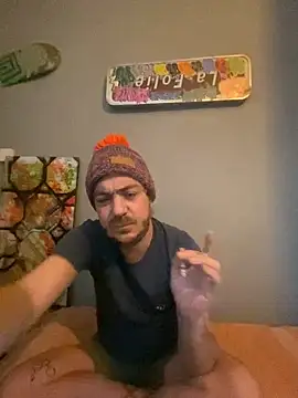 Snapshot of 3615-ULLA chatting on 12.18.25 3615-ULLA online show from 12.18.25