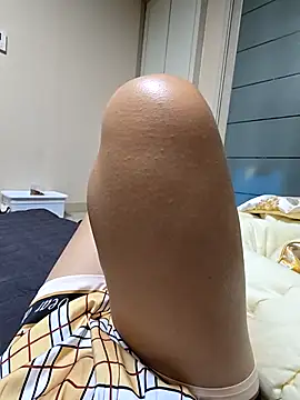 Snapshot of aloan_Tk chatting on 10.18.25 aloan Tk online show from 10.18.25