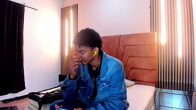 FYKMOR 1 online show from 10.15.25