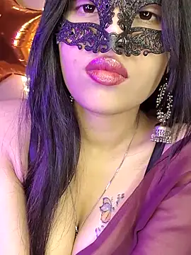 KARISHMA-STRIP online show from 11.15.25