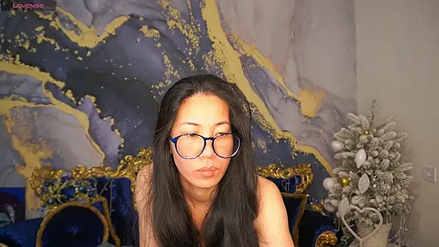 Snapshot of Yen_Star chatting on 02.21.26 Yen Star online show from 02.21.26